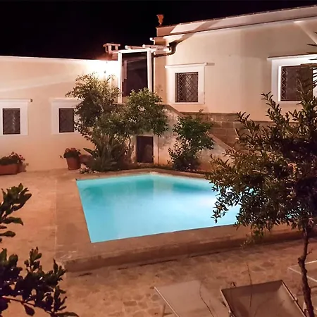 Casal Del Borgo 6 * Ostuni