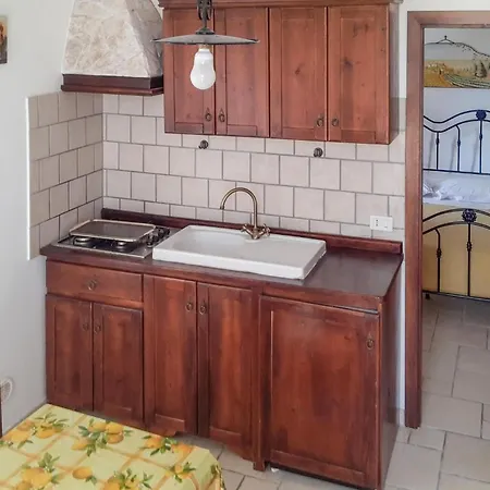 1 Bedroom Cozy In Holiday home *